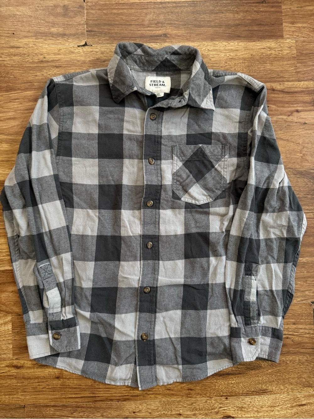 Field & Stream Gray and Black Plaid Button-Down Shirt
